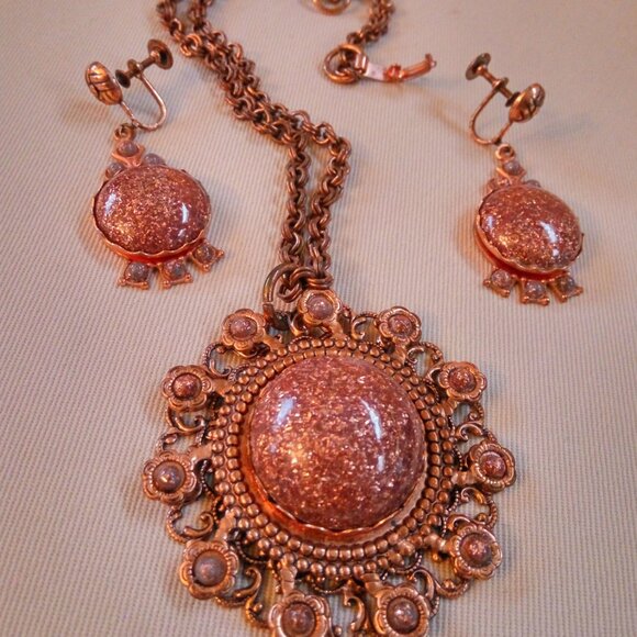 Victorian Style Vintage Faux Goldstone Copper Necklace Screw-back Earring Set - Picture 1 of 8